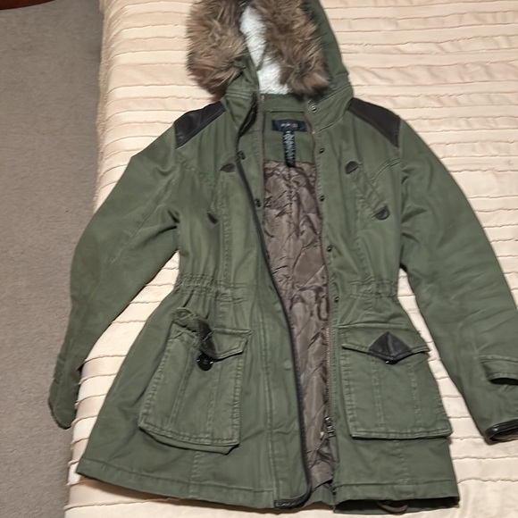 Coat - Picture 2 of 5